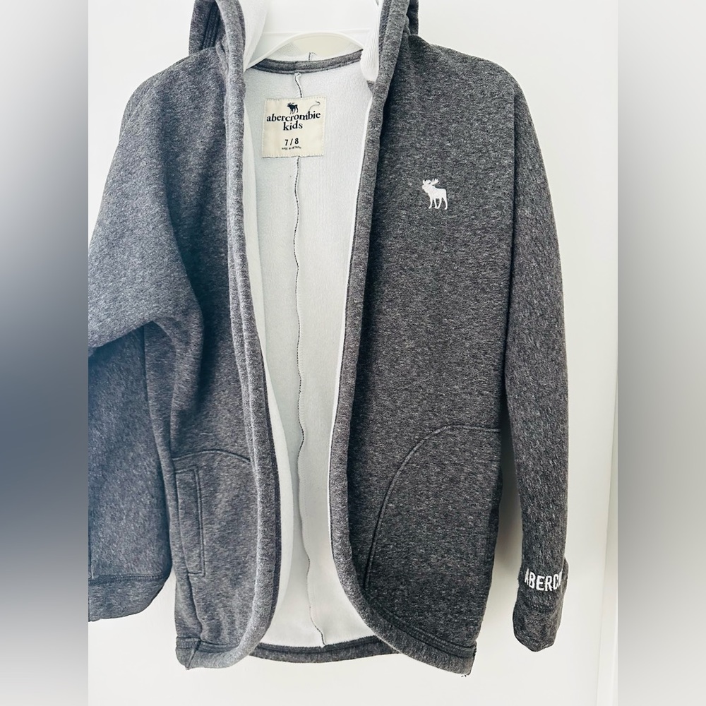 Sweater for kids